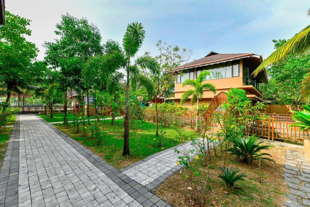 Hotel Grand Ayur Island Perumbalam Exteriér fotografie