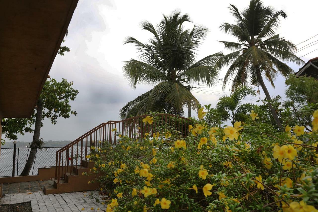 Hotel Grand Ayur Island Perumbalam Exteriér fotografie